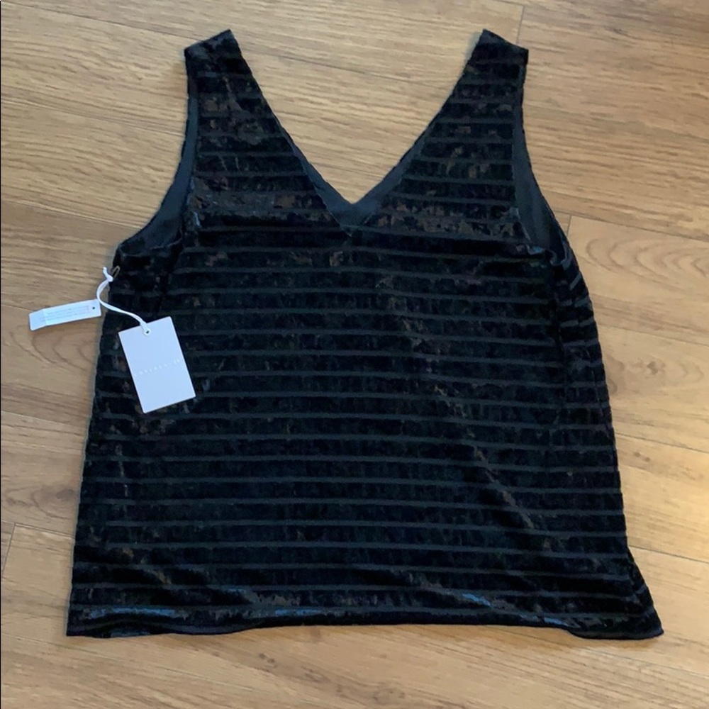 Chelsea28 black velvet tank top - Picture 10 of 11